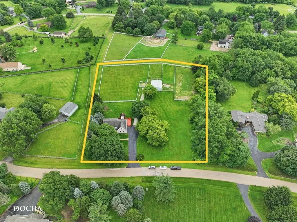 6N777 Palomino Drive Campton Hills IL 60175