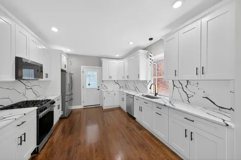 7625 South Clyde Avenue Chicago IL 60649