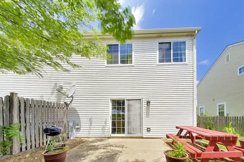 931 East Savannah Drive Romeoville IL 60446