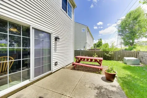 931 East Savannah Drive Romeoville IL 60446
