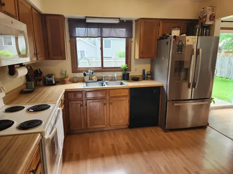 827 Boxwood Drive Crystal Lake IL 60014