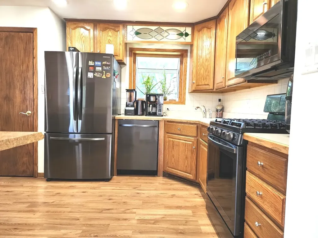 560 Lincoln Street Roselle IL 60172