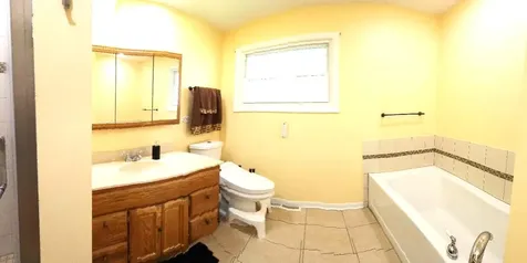 560 Lincoln Street Roselle IL 60172