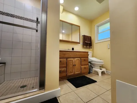 560 Lincoln Street Roselle IL 60172