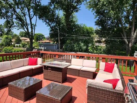 560 Lincoln Street Roselle IL 60172