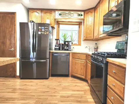 560 Lincoln Street Roselle IL 60172