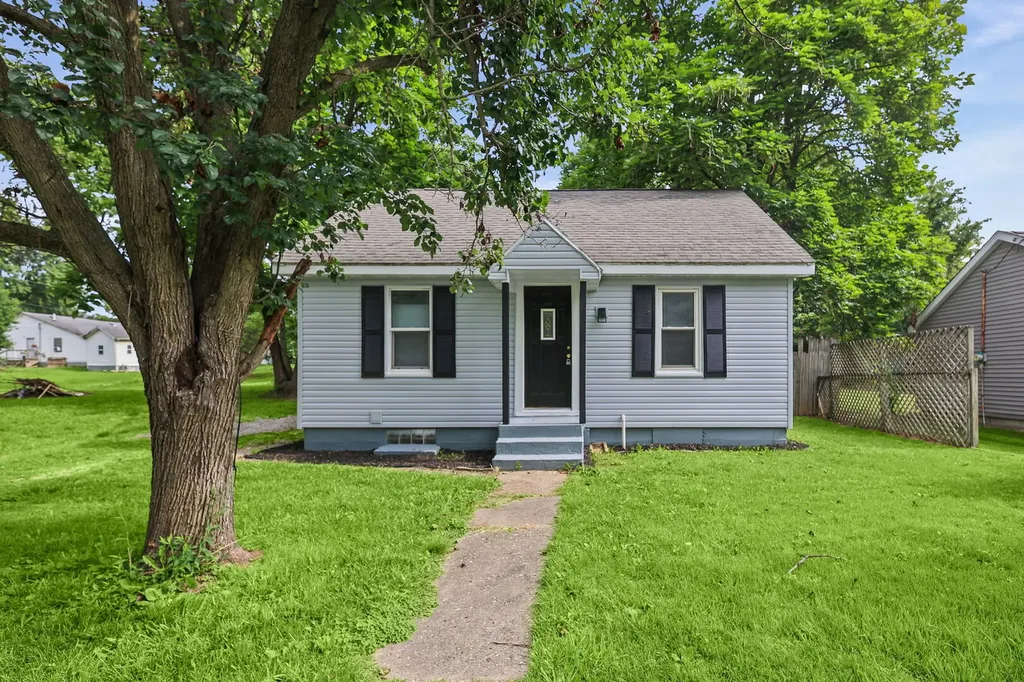506 East Elm Street Salem IL 62881