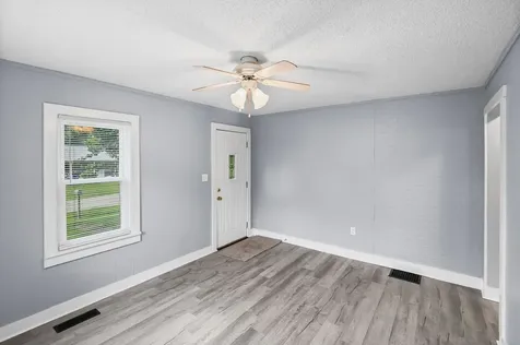 506 East Elm Street Salem IL 62881