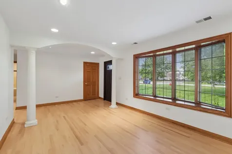 1607 Short Terrace Des Plaines IL 60018