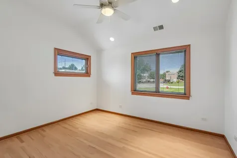 1607 Short Terrace Des Plaines IL 60018