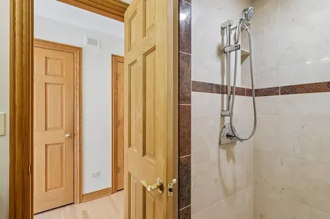 1607 Short Terrace Des Plaines IL 60018