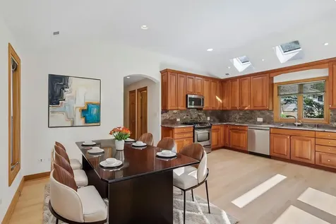 1607 Short Terrace Des Plaines IL 60018
