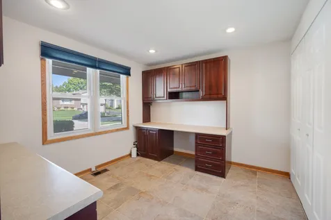 1477 William Clifford Lane Elk Grove Village IL 60007