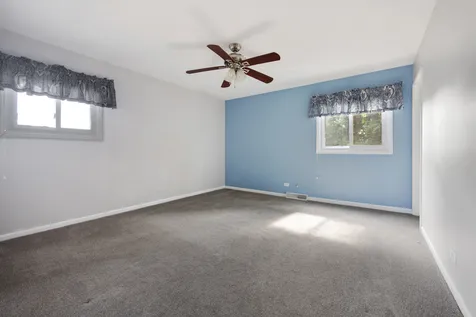 1477 William Clifford Lane Elk Grove Village IL 60007