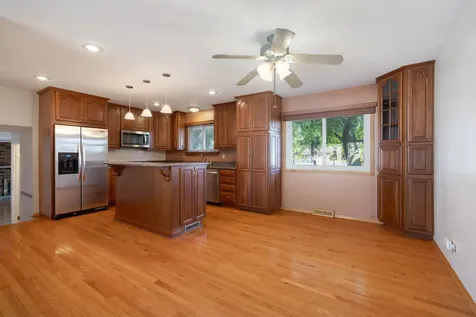 1477 William Clifford Lane Elk Grove Village IL 60007
