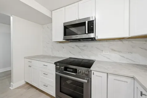 6335 North Magnolia Avenue Chicago IL 60660