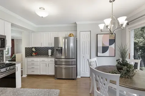 548 Arbor Lane South Elgin IL 60177
