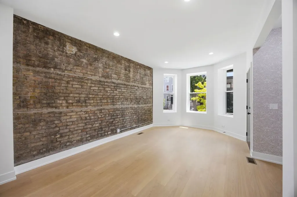 3608 West Wolfram Street Chicago IL 60618