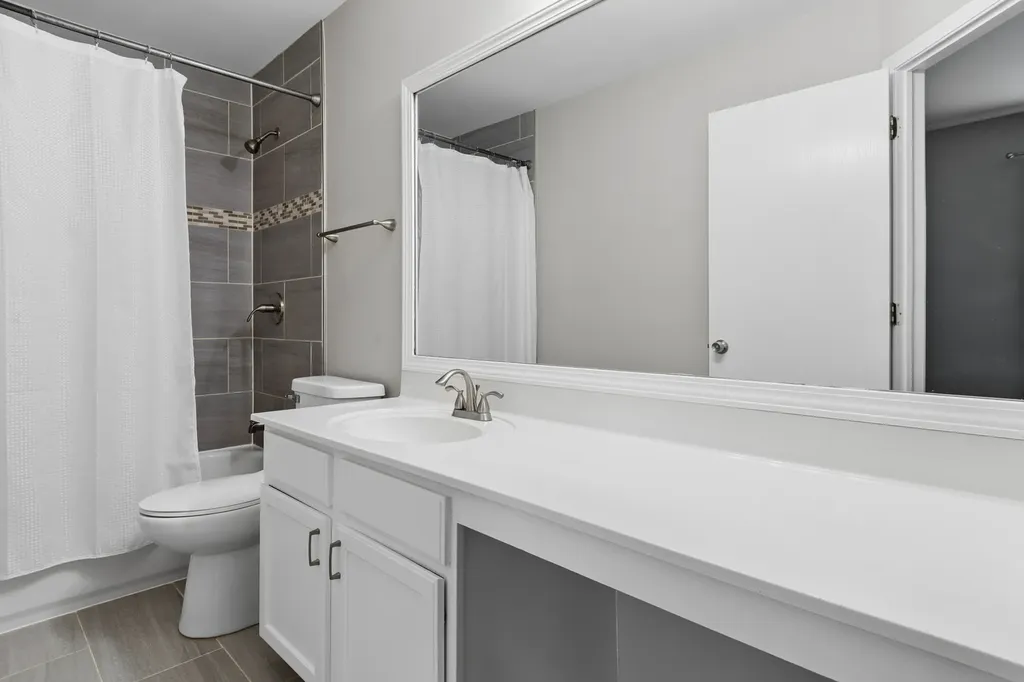 13943 South Oakdale Circle Plainfield IL 60544