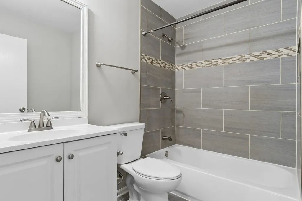 13943 South Oakdale Circle Plainfield IL 60544