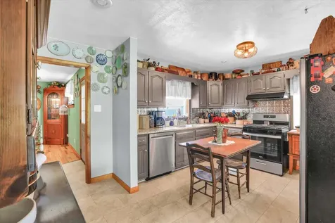 906 East Daggy Street Tuscola IL 61953