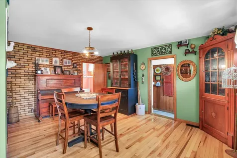 906 East Daggy Street Tuscola IL 61953