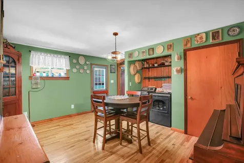 906 East Daggy Street Tuscola IL 61953