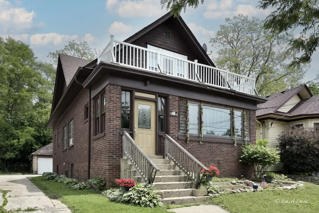 93 Elmhurst Street Crystal Lake IL 60014