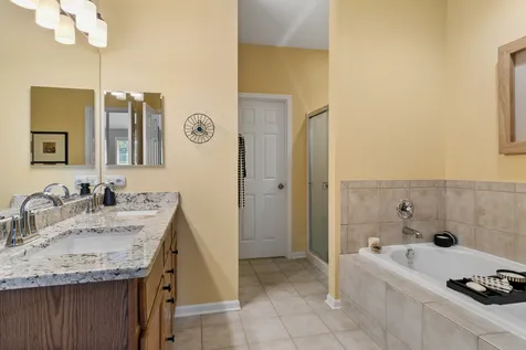 1074 Hampton Lane Yorkville IL 60560