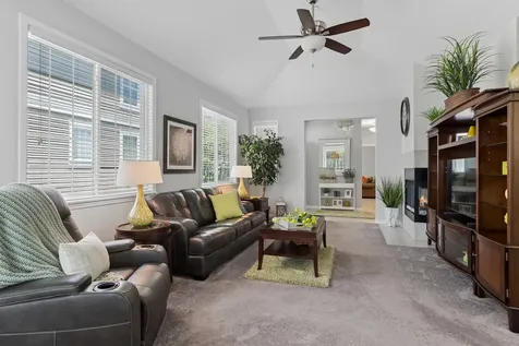 1074 Hampton Lane Yorkville IL 60560