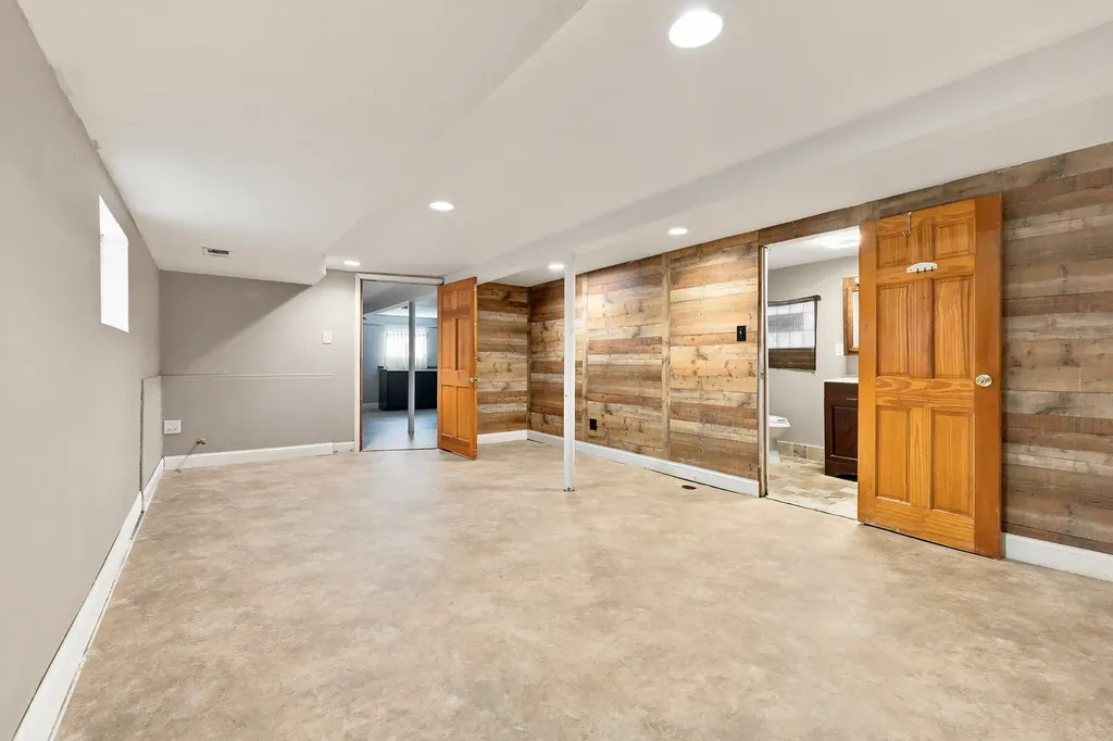 11157 South Spaulding Avenue Chicago IL 60655