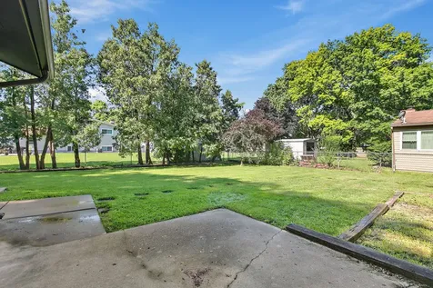 85 Sherbon Lane Crystal Lake IL 60014