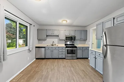 85 Sherbon Lane Crystal Lake IL 60014