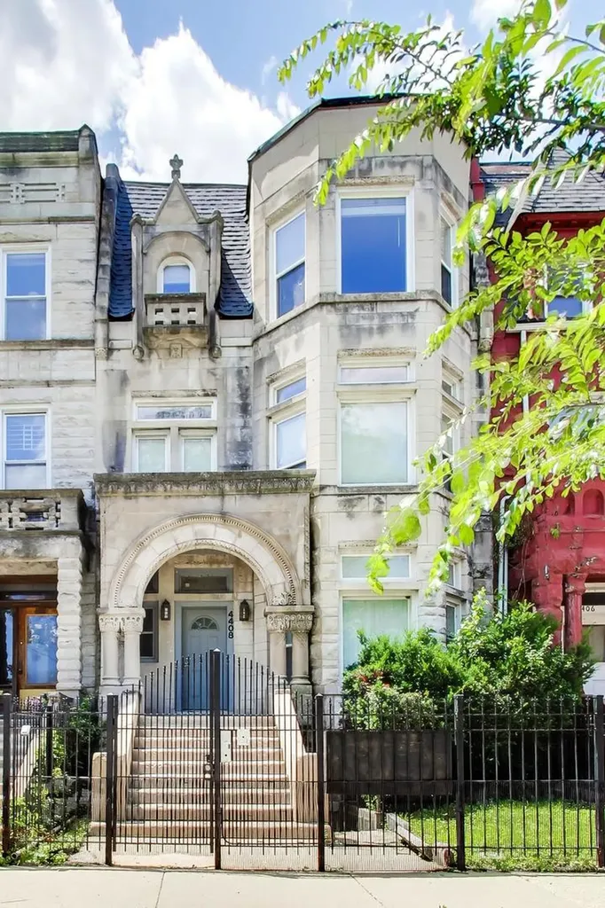 4408 South Michigan Avenue Chicago IL 60653