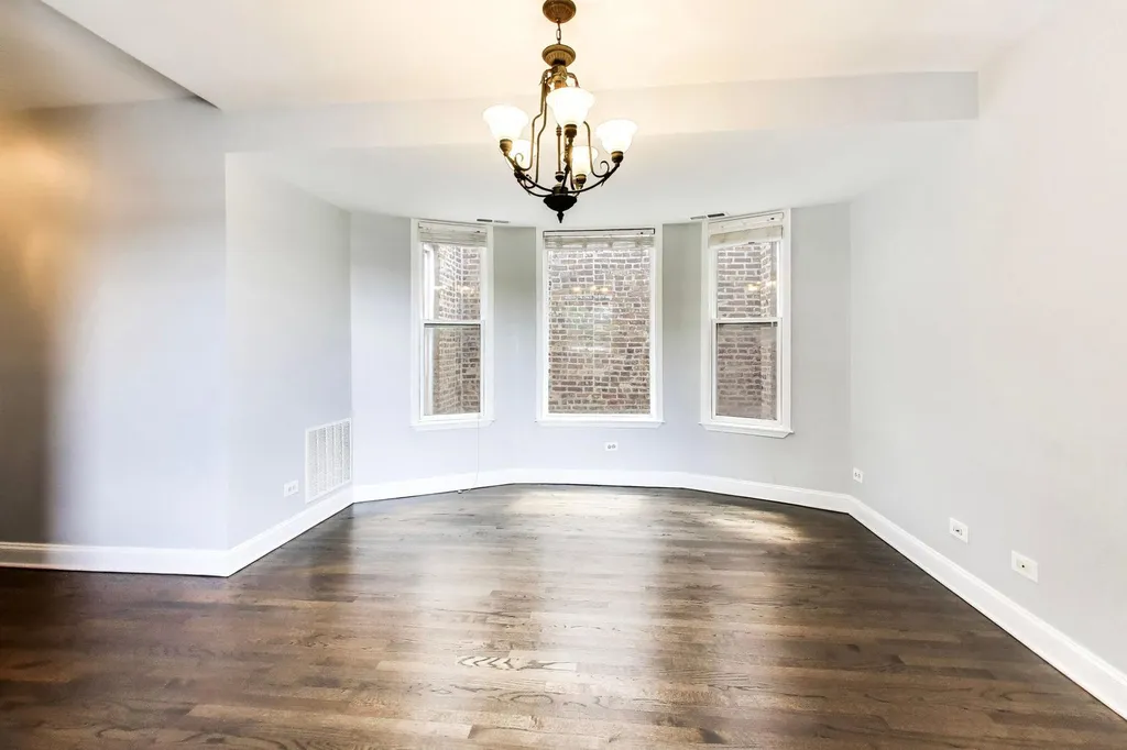 4408 South Michigan Avenue Chicago IL 60653