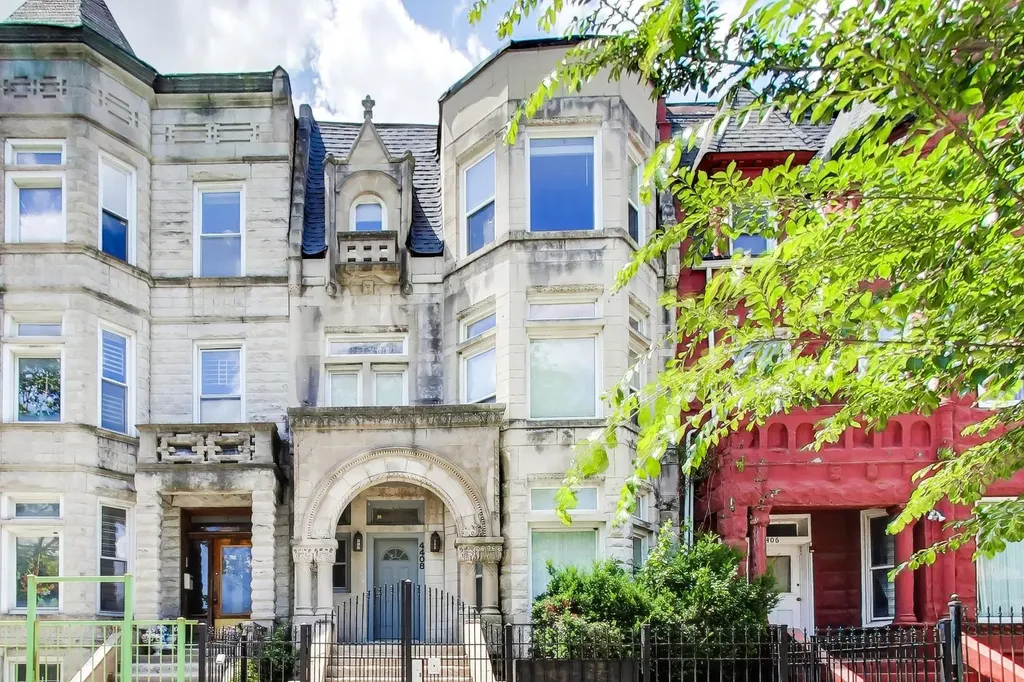 4408 South Michigan Avenue Chicago IL 60653