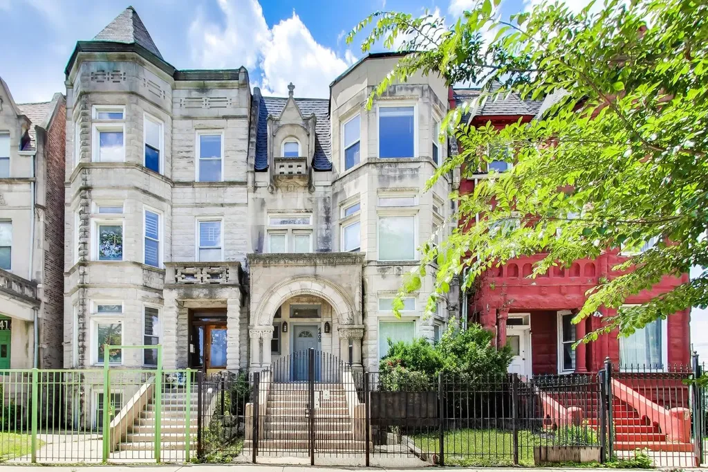 4408 South Michigan Avenue Chicago IL 60653