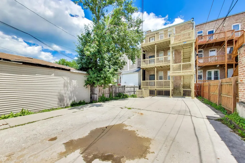 4408 South Michigan Avenue Chicago IL 60653