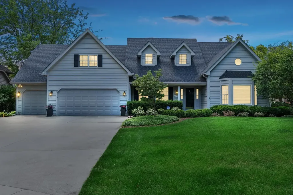 510 Cloverleaf Court Naperville IL 60565
