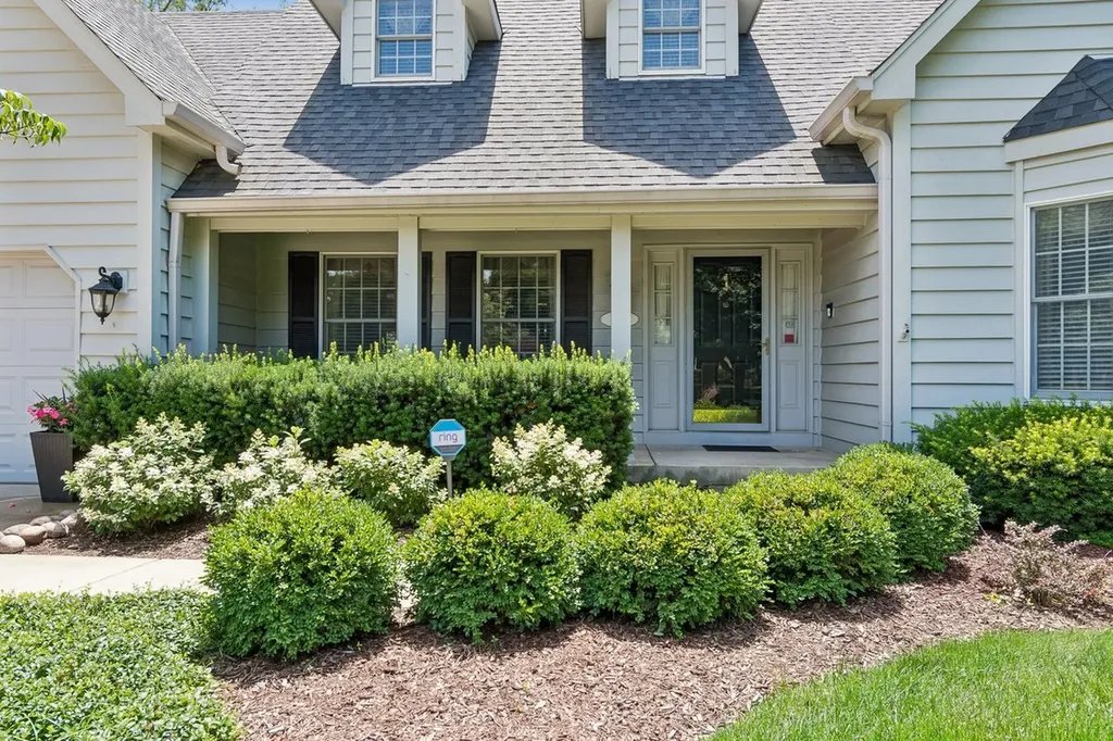 510 Cloverleaf Court Naperville IL 60565