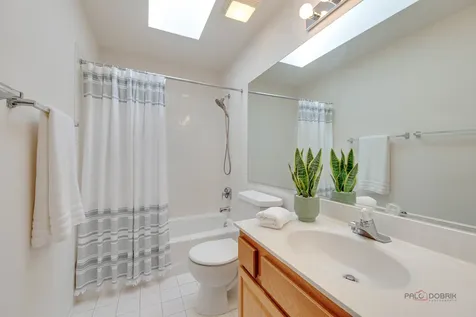 1105 Andover Drive Mundelein IL 60060