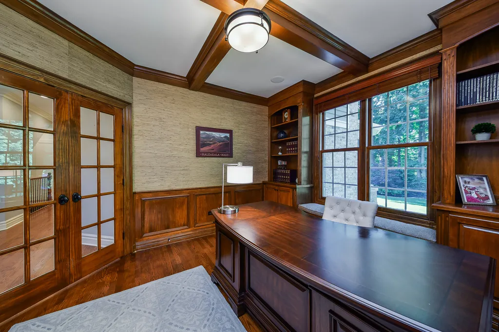 817 Heatherton Drive Naperville IL 60563