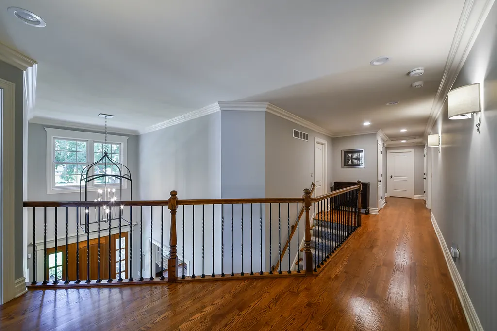 817 Heatherton Drive Naperville IL 60563