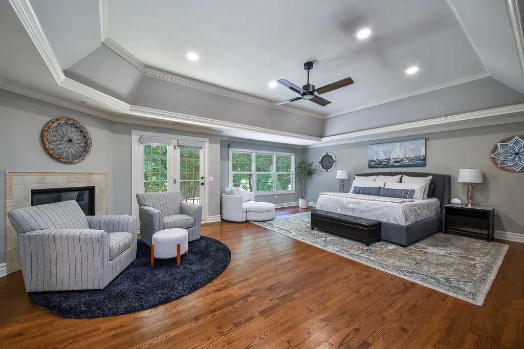 817 Heatherton Drive Naperville IL 60563