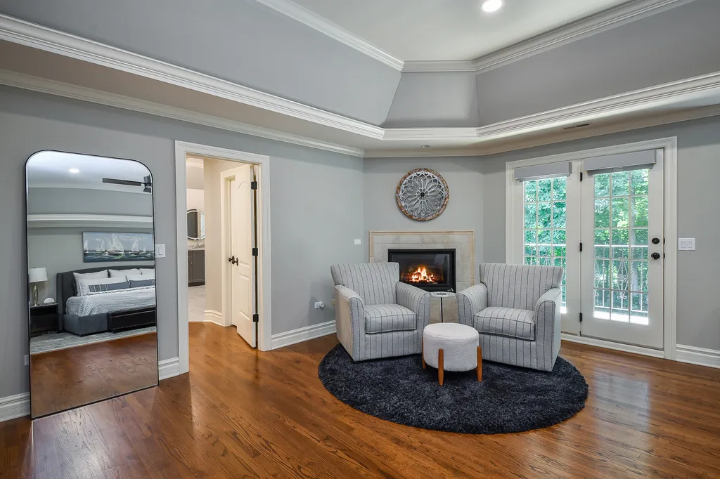817 Heatherton Drive Naperville IL 60563