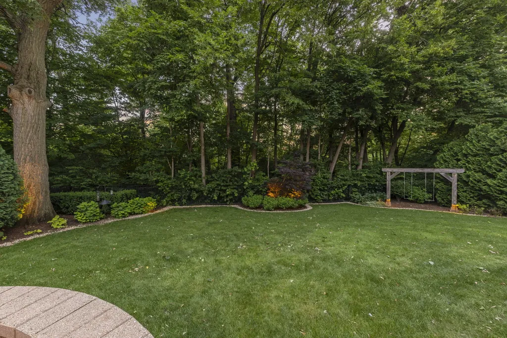 817 Heatherton Drive Naperville IL 60563