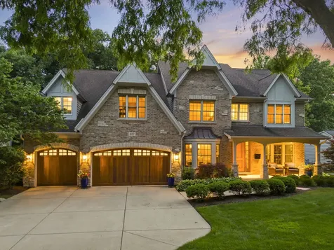 817 Heatherton Drive Naperville IL 60563
