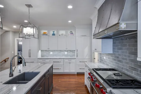 817 Heatherton Drive Naperville IL 60563