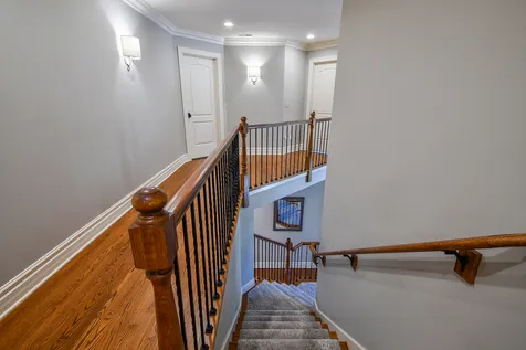 817 Heatherton Drive Naperville IL 60563