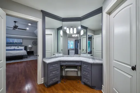 817 Heatherton Drive Naperville IL 60563